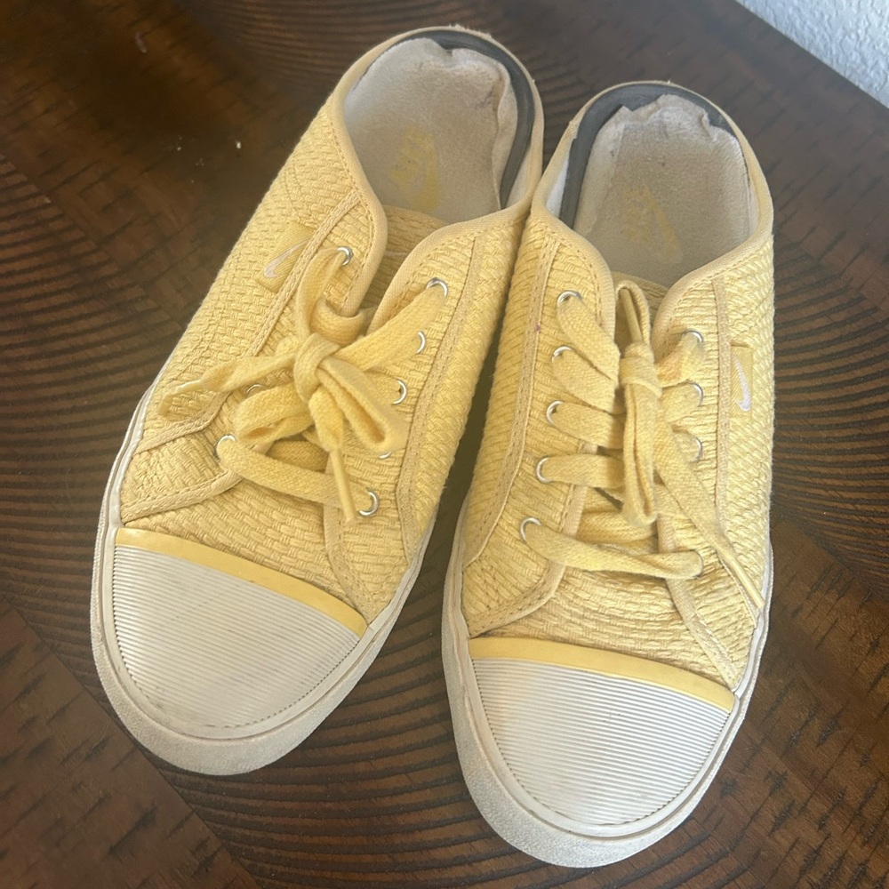 Vintage Nike sneakers‎